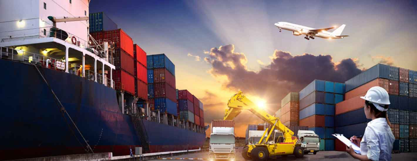 Navigating Global Trade: The Crucial Role of a Freight Forwarder
